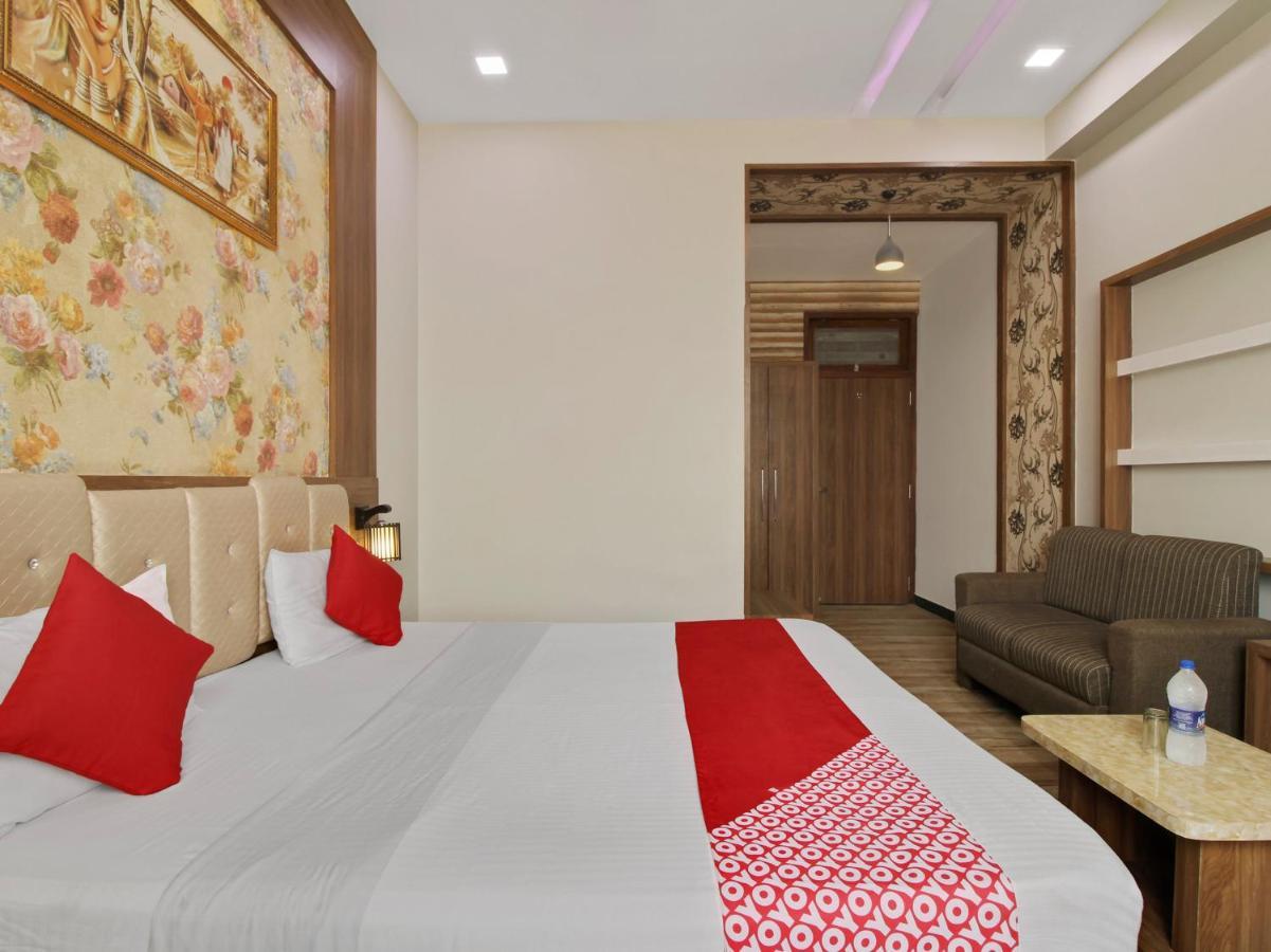Oyo 72429 New Abhinandan Hotel Amroha Exterior foto